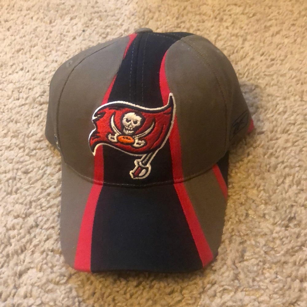 Tampa Bay Buccaneers Velcro hat
